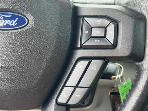 Used 2017 Ford F150 XLT w/ Equipment Group 302A Luxury AWD/4WD image 18