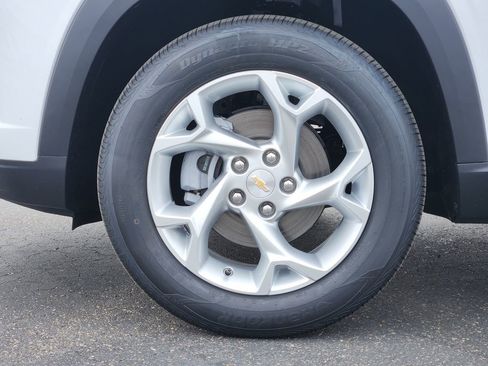 New 2026 Chevrolet Trax LS image 7