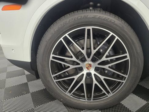 New 2026 Porsche Cayenne Coupe image 23