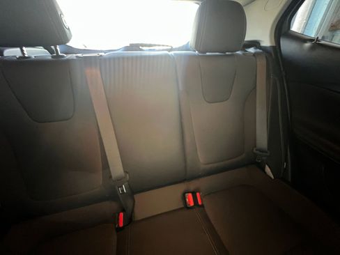 Used 2025 Buick Encore GX Preferred image 37