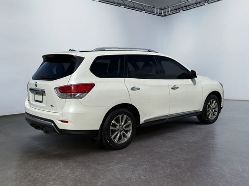 Used 2015 Nissan Pathfinder SL w/ SL Premium Package FWD image 3