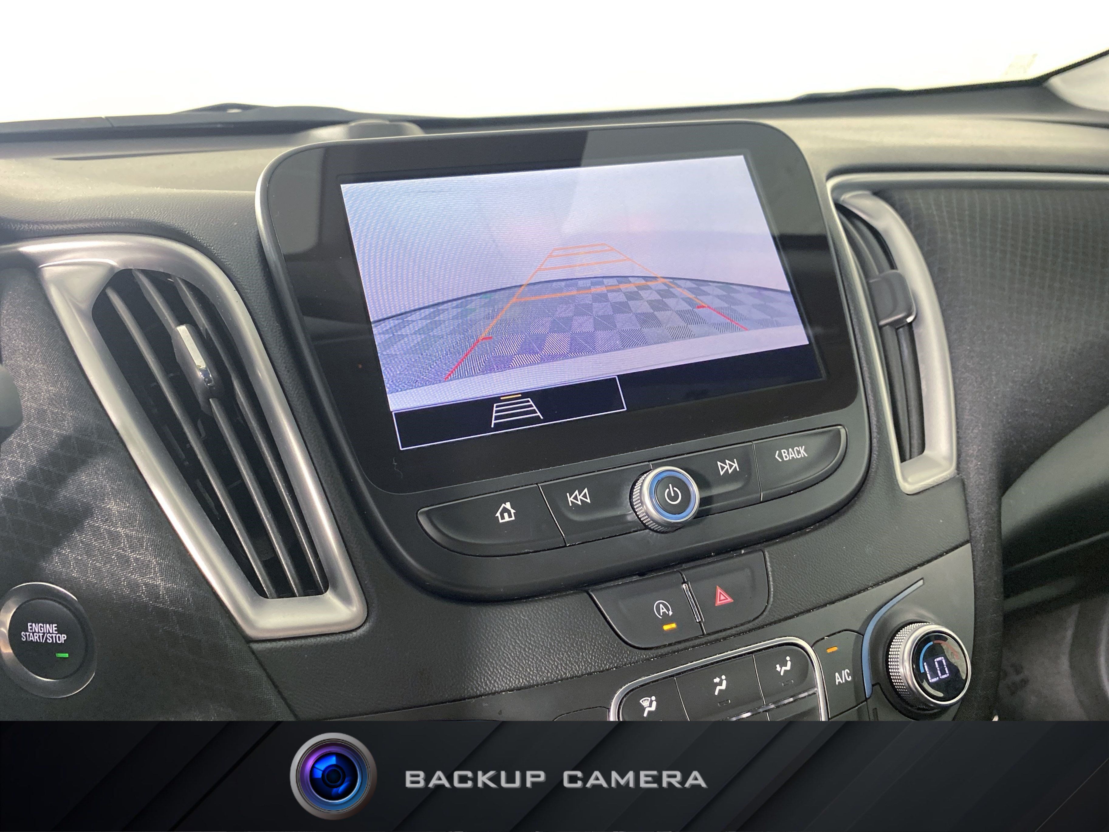 Used 2025 Chevrolet Malibu LT FWD image 4