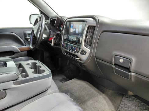 Used 2018 GMC Sierra 1500 SLE image 33