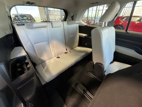 Certified 2024 Toyota Grand Highlander XLE image 21