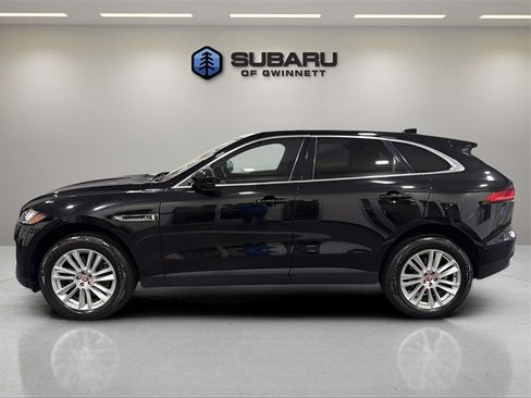 Used 2019 Jaguar F-PACE Prestige image 2