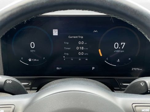 Used 2024 Hyundai Kona Limited AWD/4WD image 13