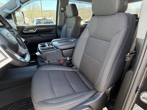 Used 2024 Chevrolet Silverado 2500 LT image 29