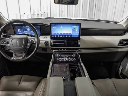 Used 2022 Lincoln Navigator L Reserve AWD/4WD image 13