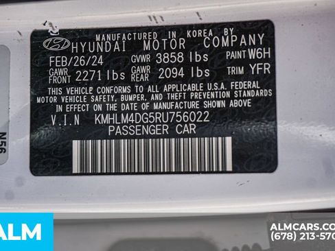 Used 2024 Hyundai Elantra SEL FWD image 56