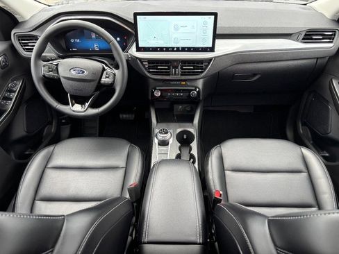 Used 2025 Ford Escape Platinum image 11