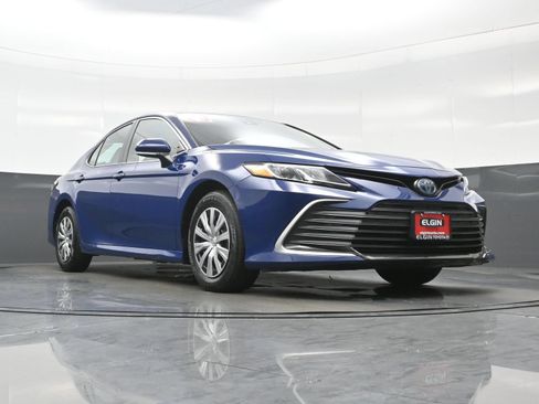 Used 2023 Toyota Camry LE FWD image 27
