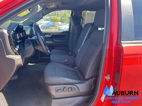 Used 2023 Chevrolet Silverado 1500 LT w/ Convenience Package II AWD/4WD image 32
