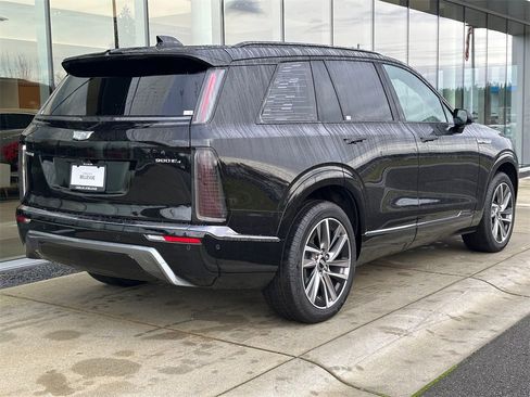 New 2026 Cadillac Vistiq Sport image 5