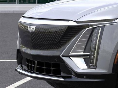 New 2026 Cadillac Lyriq Luxury image 13