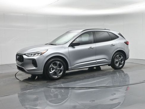 Used 2024 Ford Escape ST-Line w/ Cold Weather Package image 30