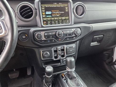 Used 2022 Jeep Wrangler Unlimited Sahara w/ Cold Weather Group image 28