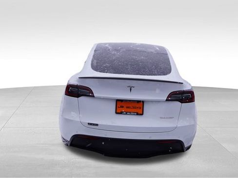 Used 2022 Tesla Model Y Performance image 6