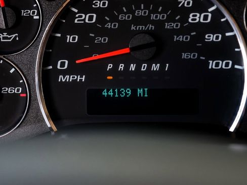 Used 2022 Chevrolet Express 3500 w/ Driver Convenience Package image 15