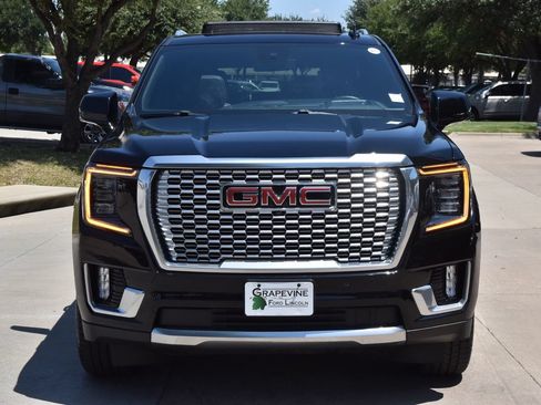 Used 2023 GMC Yukon Denali w/ LPO, Floor Liner Package AWD/4WD image 3