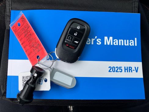 Certified 2025 Honda HR-V Sport image 38