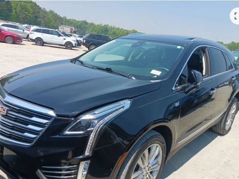 Used 2017 Cadillac XT5 Premium Luxury image 2