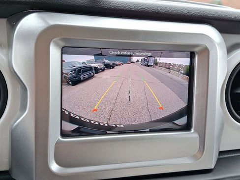 Used 2021 Jeep Wrangler Islander image 17