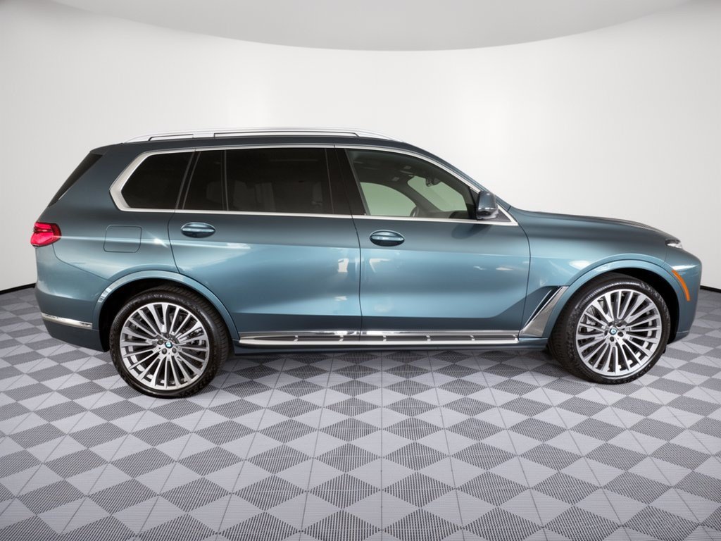 Certified 2025 BMW X7 xDrive40i AWD/4WD image 6
