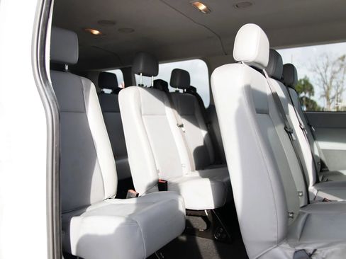 Used 2016 Ford Transit 350 XL image 25