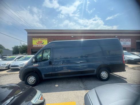 Used 2021 RAM ProMaster 3500 FWD image 2