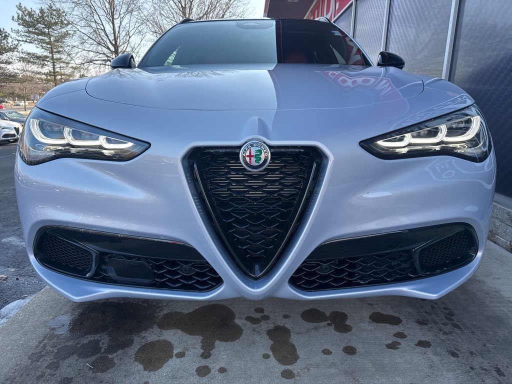 New 2026 Alfa Romeo Stelvio Sprint AWD/4WD image 4