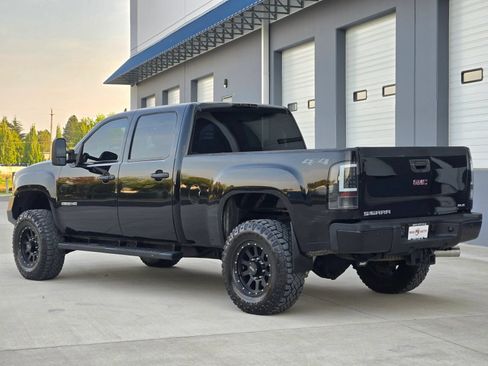 Used 2014 GMC Sierra 2500 SLE w/ SLE Preferred Package AWD/4WD image 6