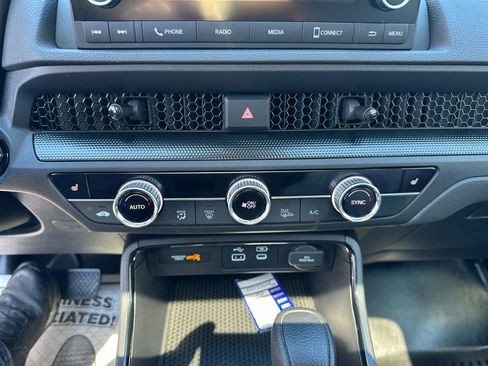 Used 2024 Honda CR-V EX image 16