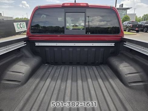 Used 2022 Nissan Frontier SV RWD image 15