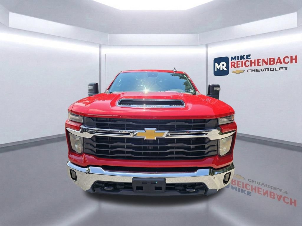 Used 2025 Chevrolet Silverado 2500 LT w/ Convenience Package AWD/4WD image 9