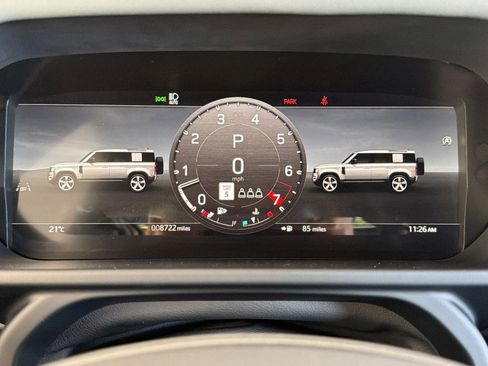 Used 2025 Land Rover Defender 110 X-Dynamic SE AWD/4WD image 20