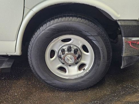 Used 2020 Chevrolet Express 3500 LT w/ LT Preferred Equipment Group image 39