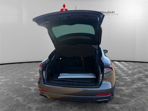 Used 2022 Maserati Levante GT image 9