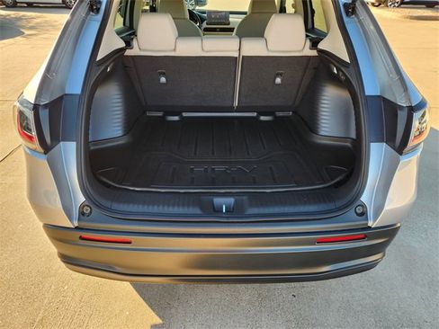 Certified 2024 Honda HR-V LX image 19