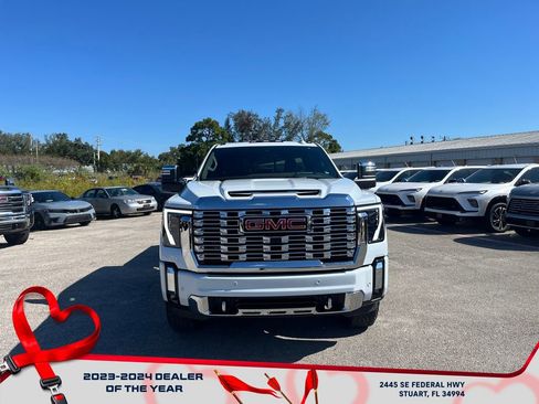 New 2026 GMC Sierra 2500 Denali w/ Denali Reserve Package image 3
