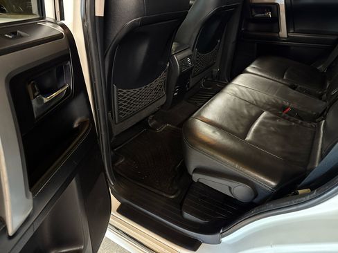 Used 2014 Toyota 4Runner Limited image 33