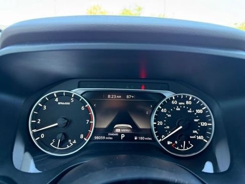 Used 2022 Nissan Rogue SV FWD image 14