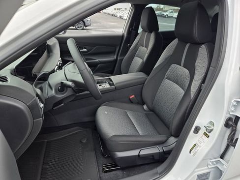 New 2026 Nissan Sentra SV w/ SV Convenience Package FWD image 5