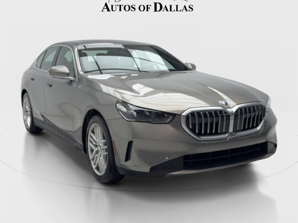 Used 2024 BMW 530i w/ Premium Package RWD image 3