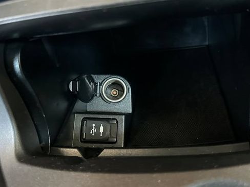 Used 2016 Toyota Camry SE FWD image 27