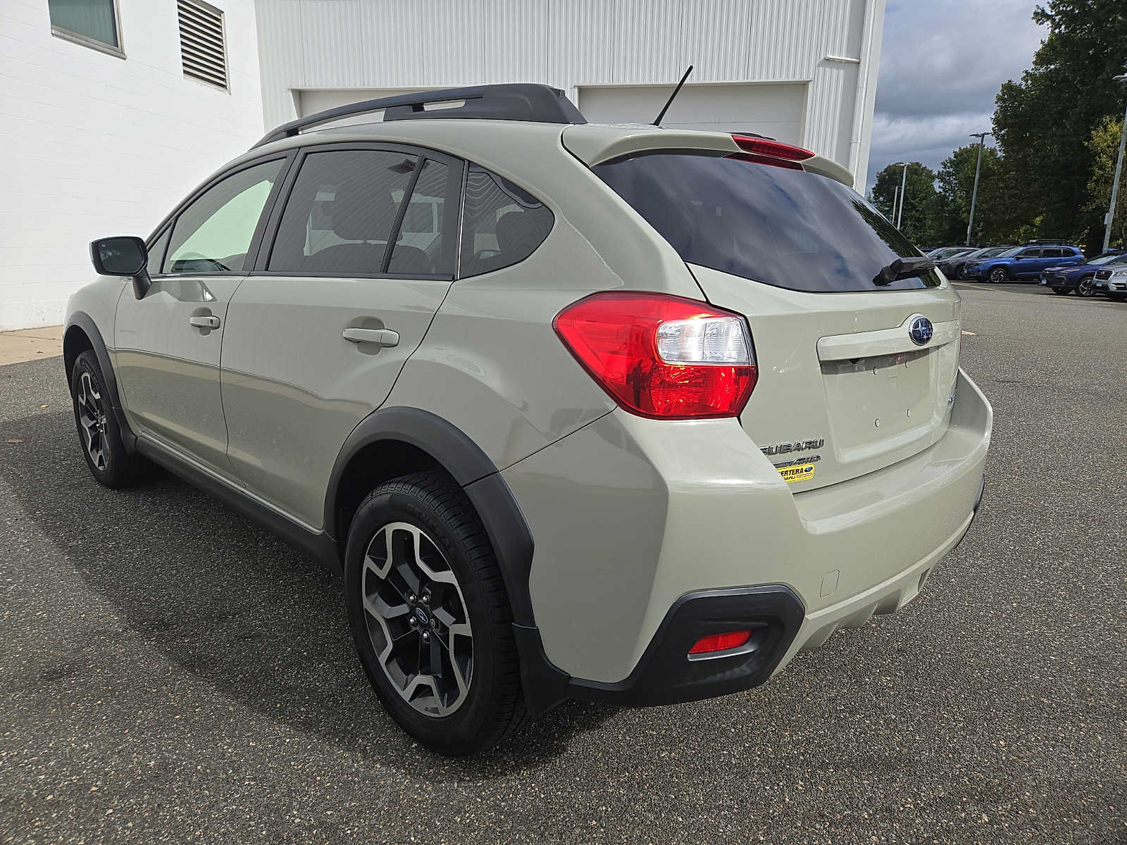 Used 2016 Subaru Crosstrek 2.0i Premium AWD/4WD image 4