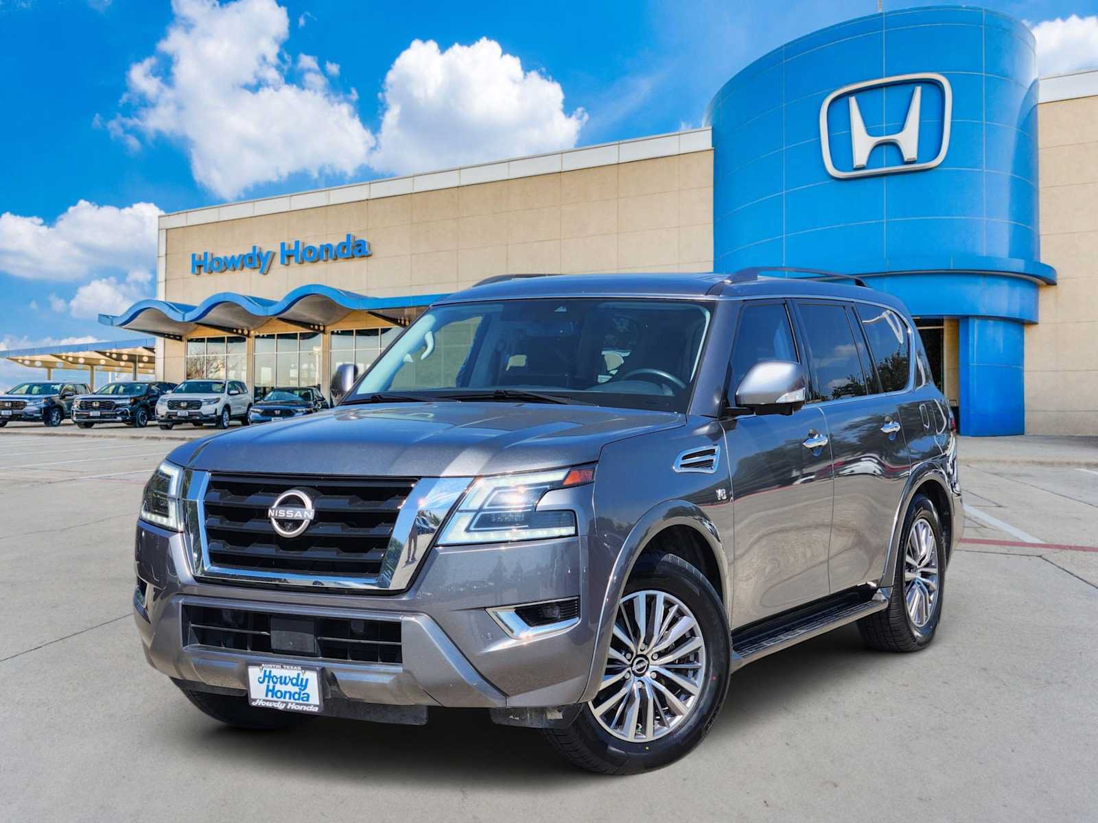 Used 2021 Nissan Armada SL w/ Captain's Chairs Package RWD image 1