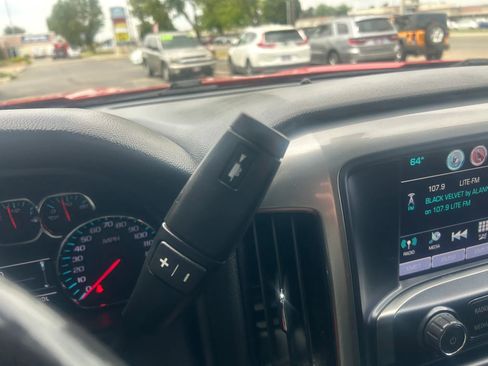 Used 2018 Chevrolet Silverado 1500 LT w/ All Star Edition AWD/4WD image 8
