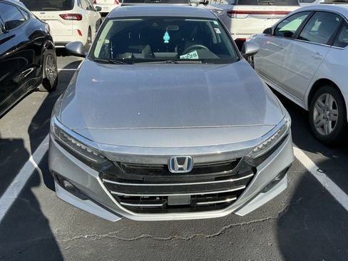 Used 2021 Honda Accord EX image 2