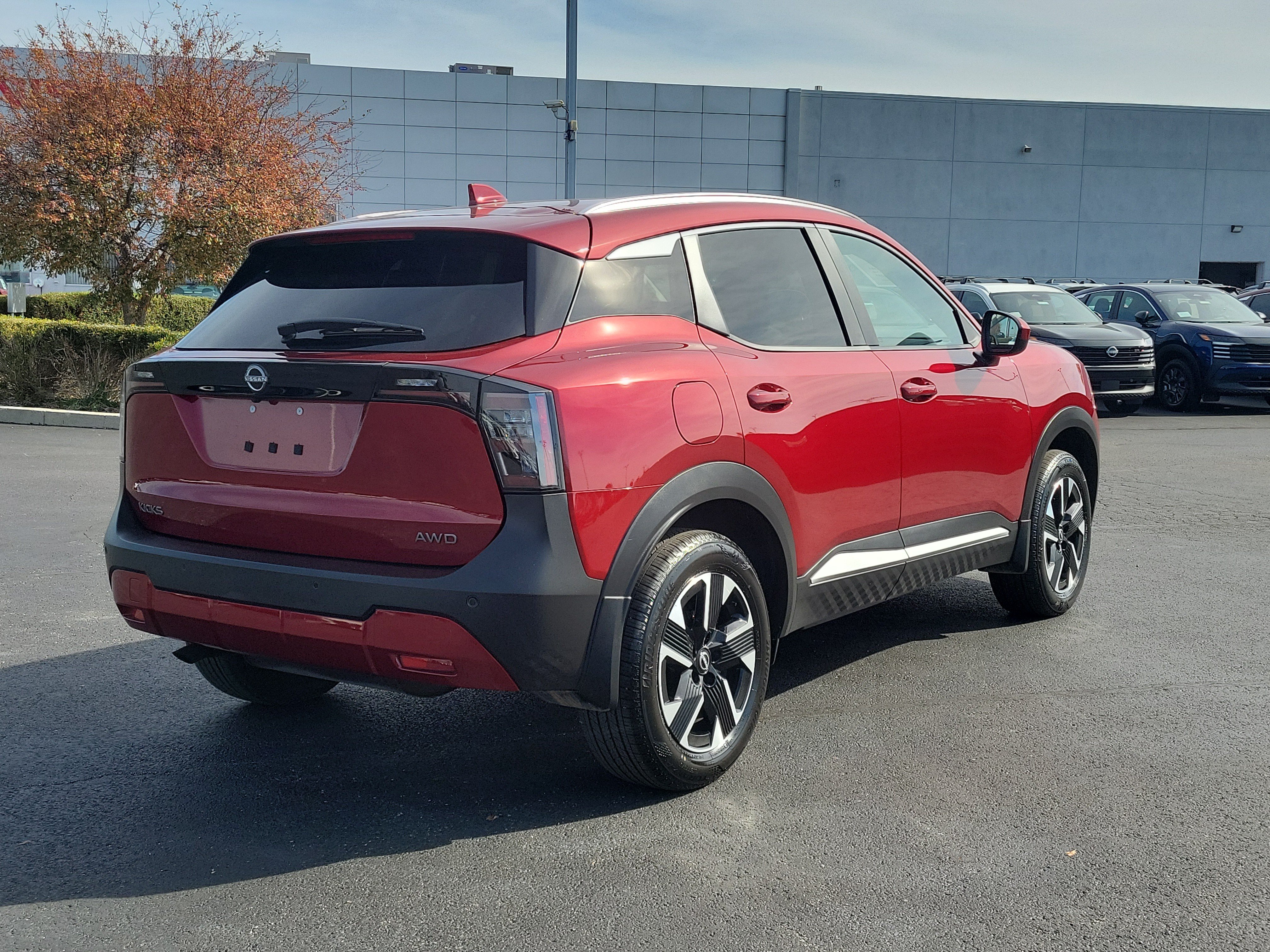 Certified 2025 Nissan Kicks SV w/ SV Premium Package AWD/4WD image 4