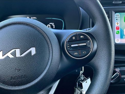 Used 2025 Kia Soul LX w/ LX Technology Package FWD image 10